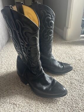 Black Leather Western Knee-High Heeled Boots